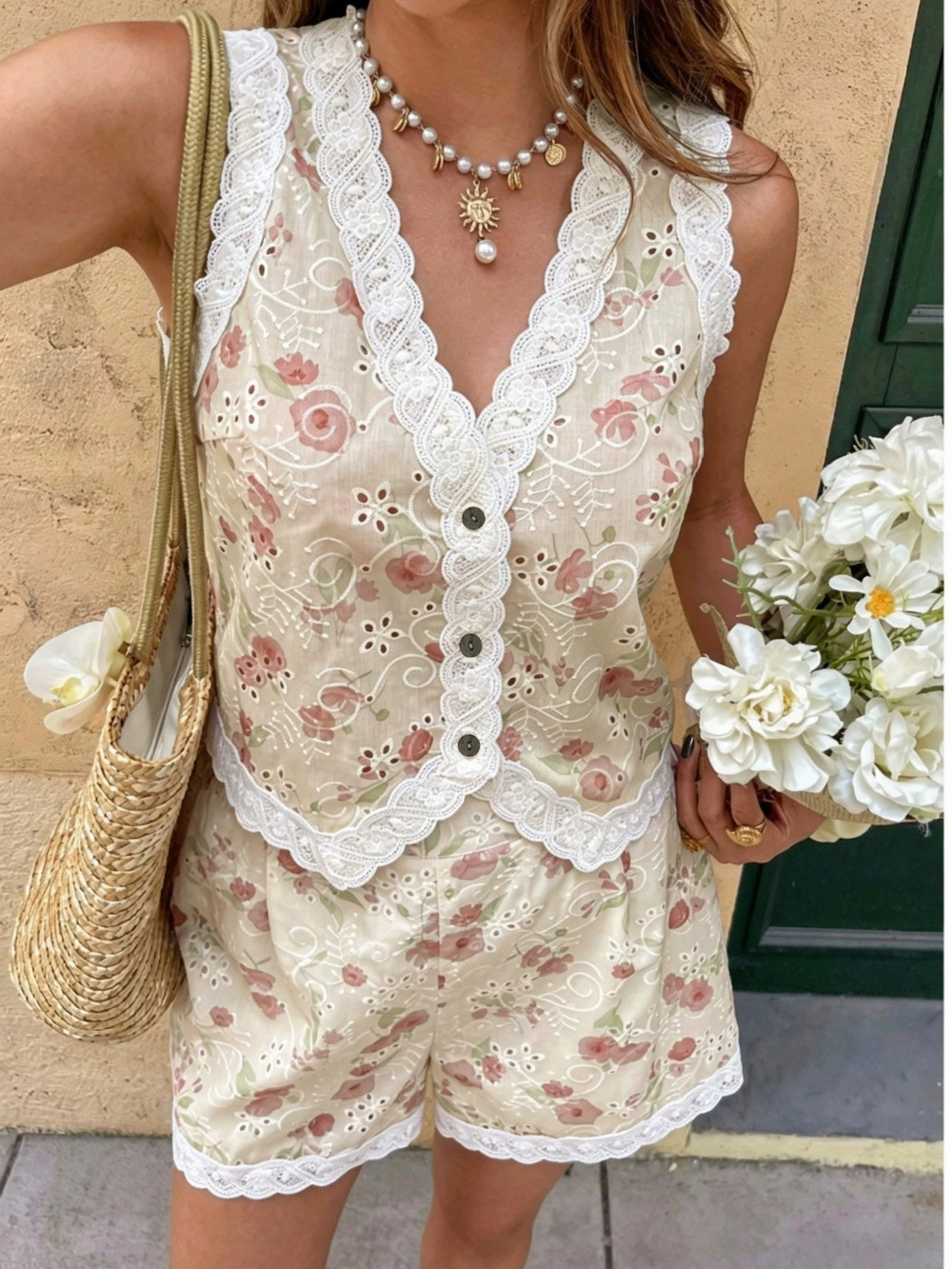 ZARA Casual Floral Cutout Shirt Collar Vest Shorts Set
